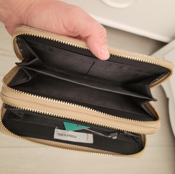 Maurices wallet - Picture 4 of 6